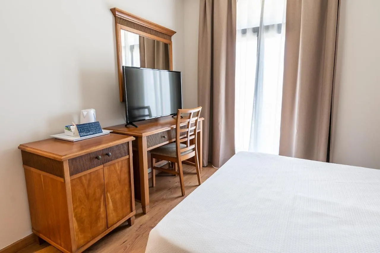 Globales Paraiso Beach Estepona Hotel