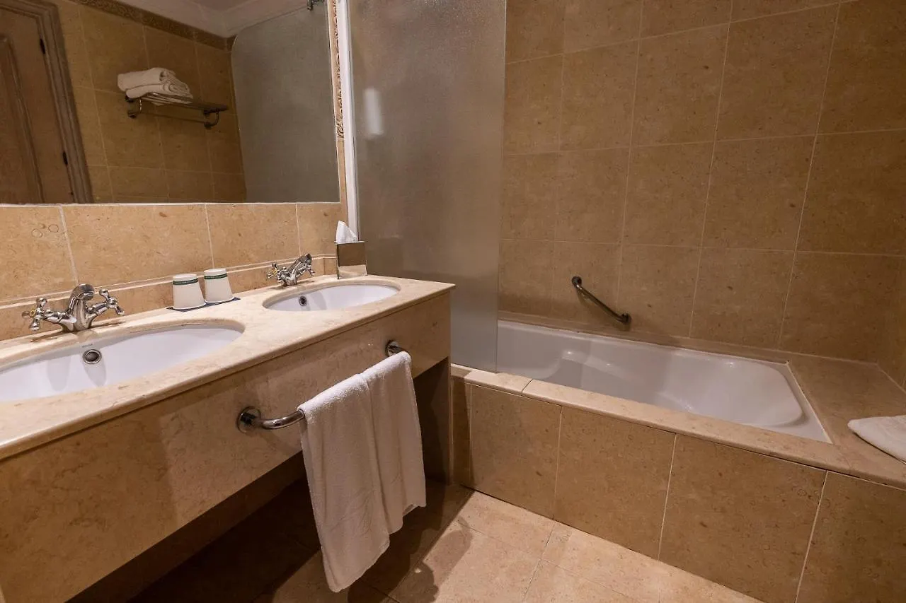 Globales Paraiso Beach Estepona 4*,
