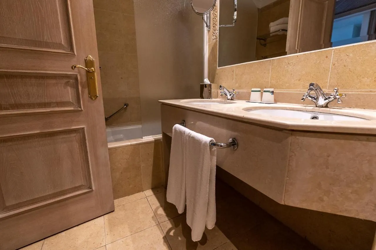Hotel Globales Paraiso Beach Estepona