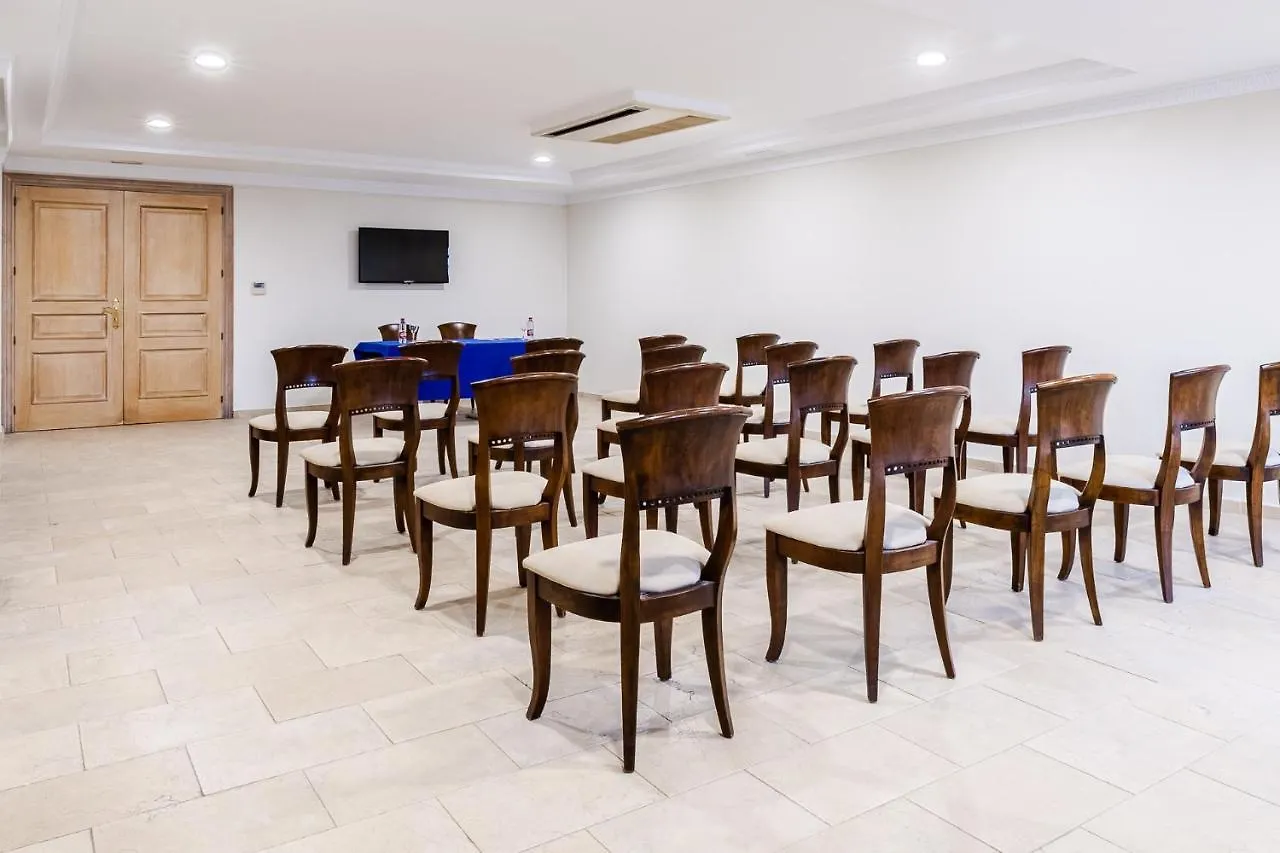 Globales Paraiso Beach Estepona Hotel