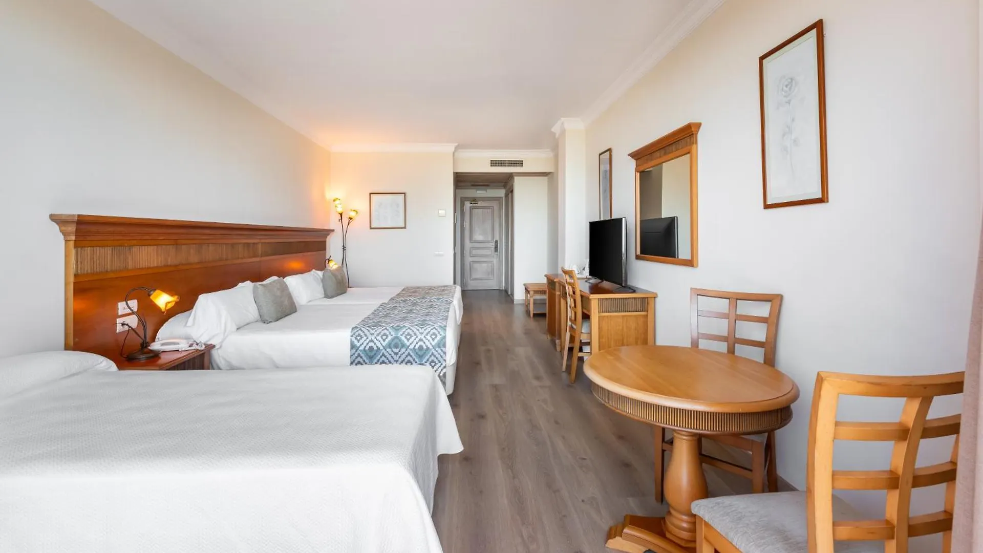 Globales Paraiso Beach Estepona