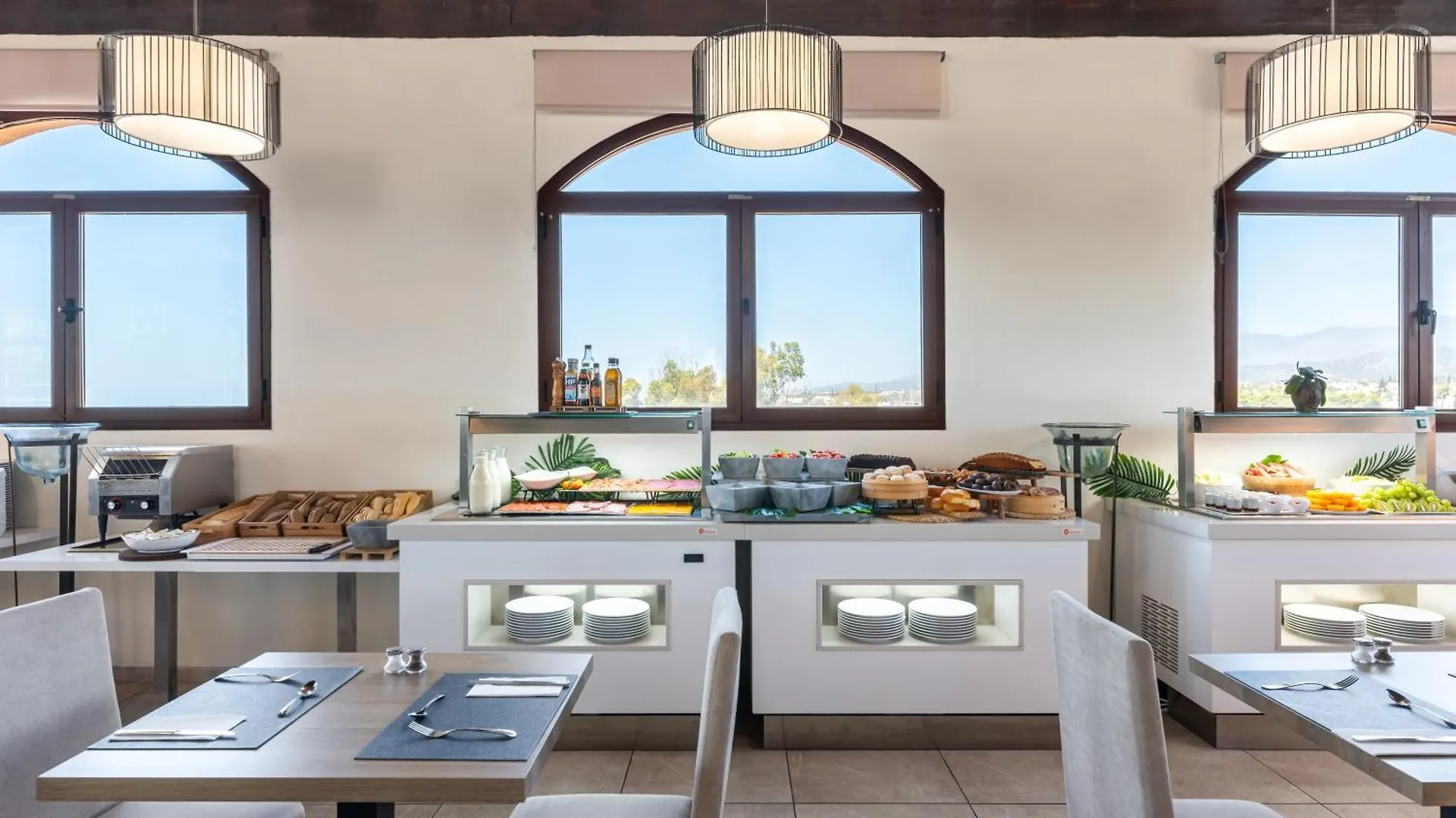 Globales Paraiso Beach Estepona Hotel