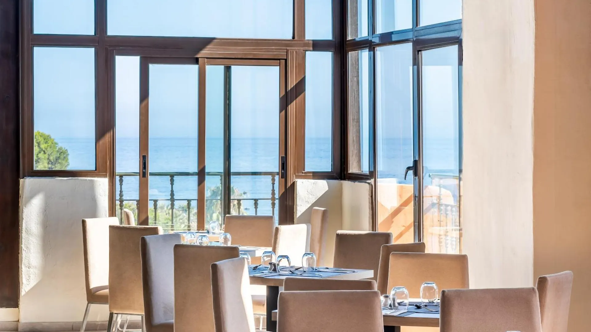 Globales Paraiso Beach Estepona 4*,