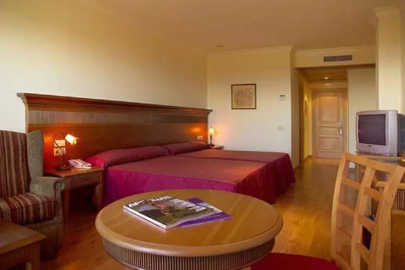 **** Hotel Globales Paraiso Beach Estepona Spanien